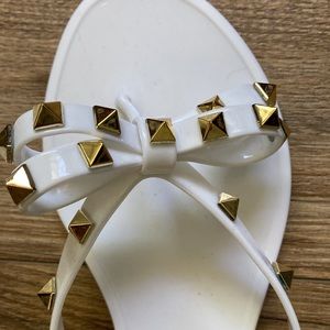 Jelly Thong Sandals Sz 38 (7). Great condition!
